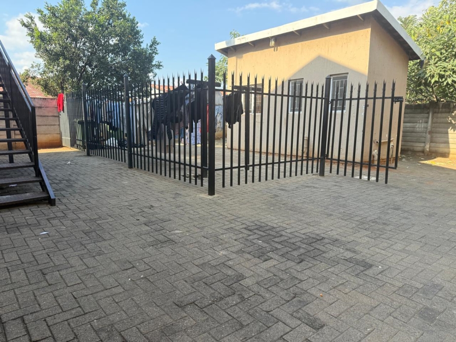 2 Bedroom Property for Sale in Rustenburg Central North West